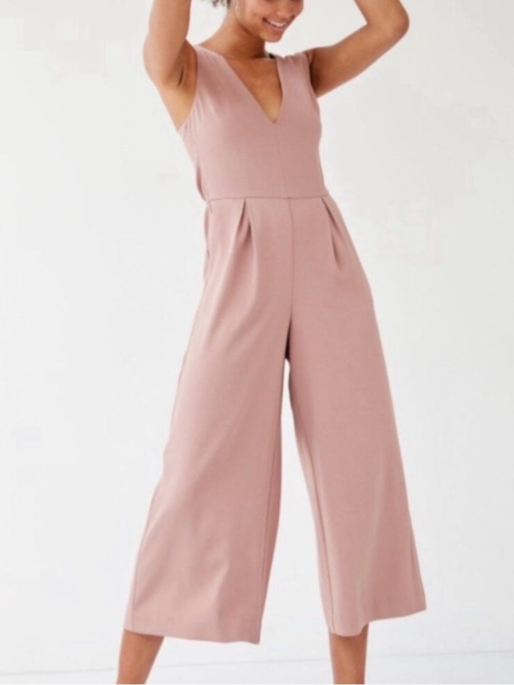 Aritzia Babaton Marcus Jumpsuit -V-Neck Wide-Leg Cropped Jumpsuit